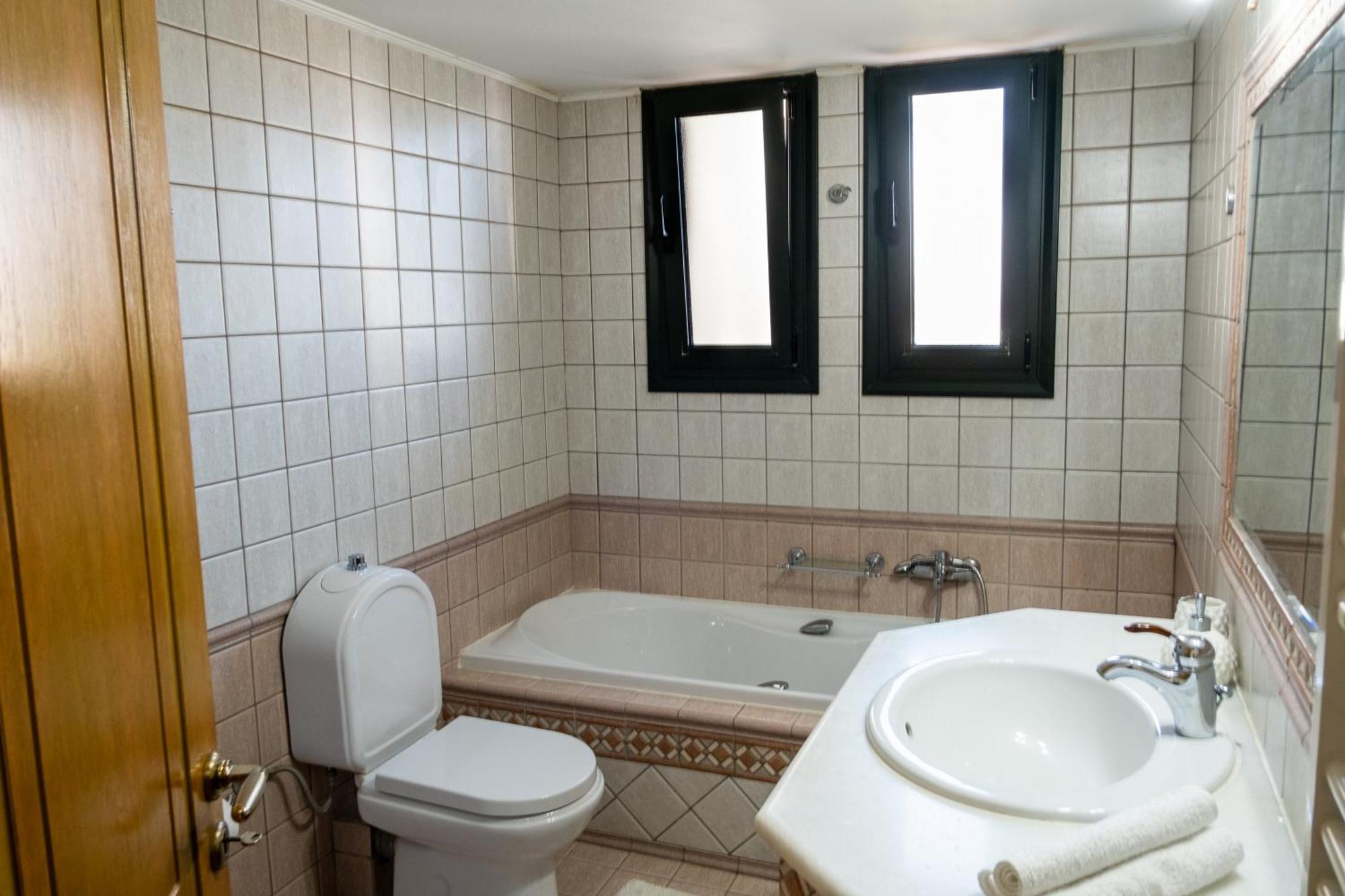 Spacious House In A Quiet Neighbourhood Ierapetra  Ngoại thất bức ảnh